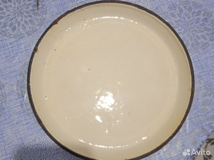 Чугунок с крышкой. Эмаль