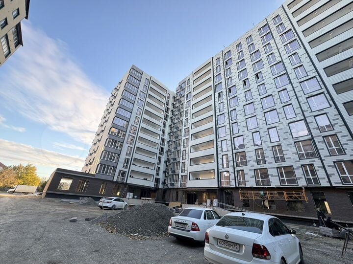 2-к. квартира, 82 м², 3/13 эт.