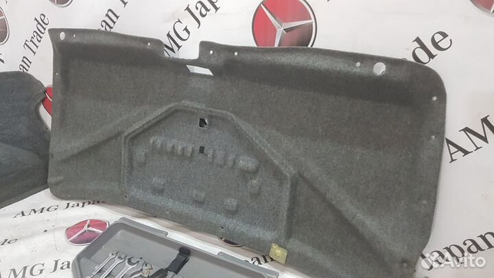 Комплект обшивки багажника BMW E32