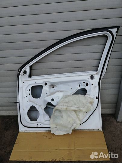 Дверь передняя правая Chevrolet Cruze J305