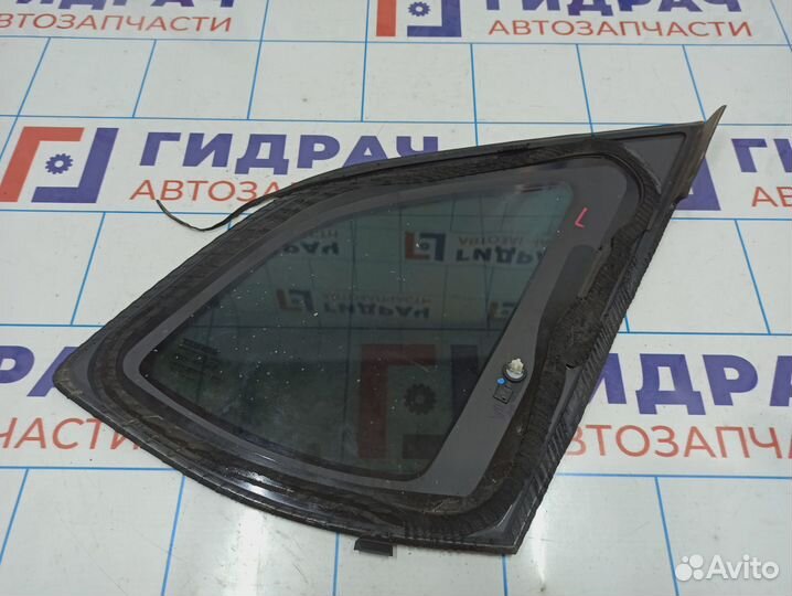 Стекло кузовное глухое левое Renault Kaptur 833075