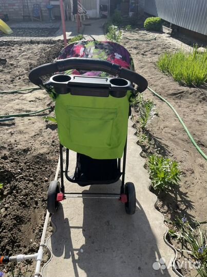 Коляска прогулочная