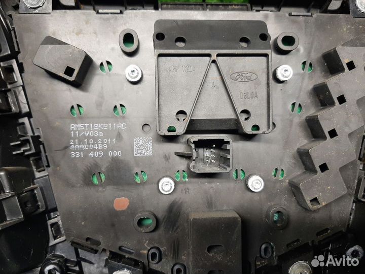 В наличии: Блок кнопок для Ford Focus 3