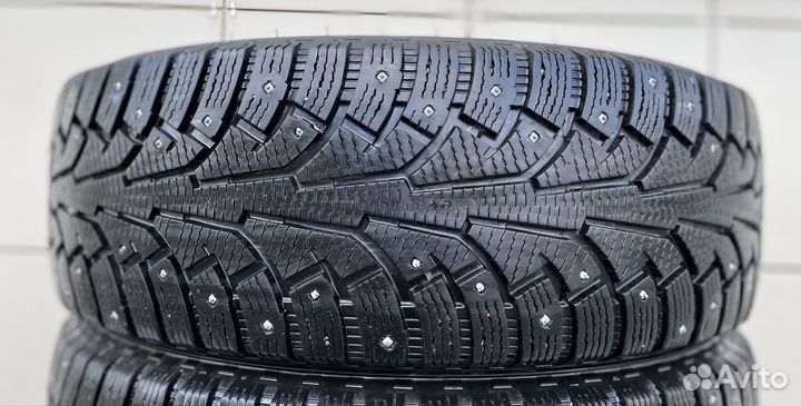 Nokian Tyres Hakkapeliitta 5 SUV 235/65 R18