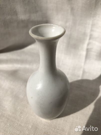 Ваза миниатюрная фарфоровая