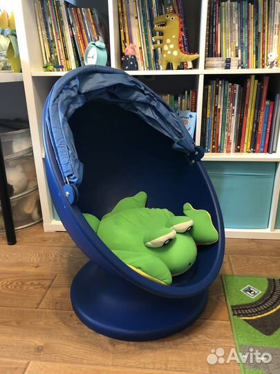 Детское кресло яйцо вращающееся IKEA
