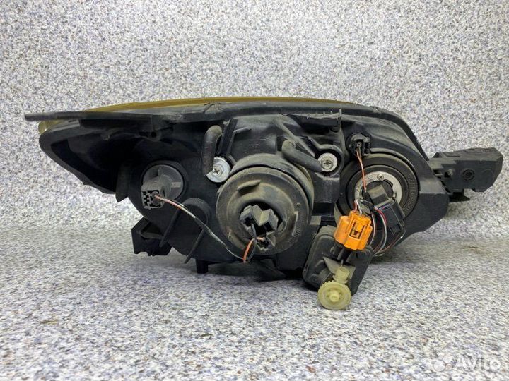 Фара левая Mazda 3 BK 2007