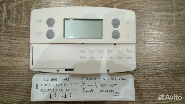 Термостат комнатный