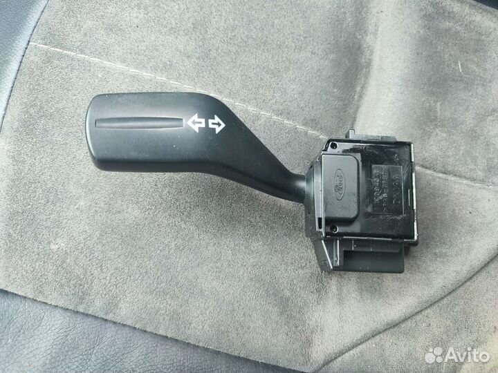 Рычаг поворотника