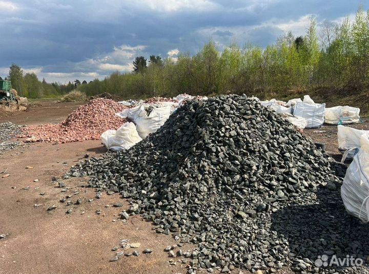 Природные камни. Молочный кварцит. Белый мрамор