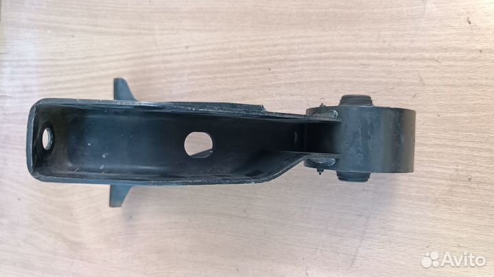 Подушка двигателя задняя Mitsubishi Outlander XL