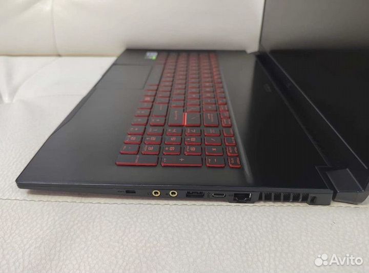 Ноутбук msi