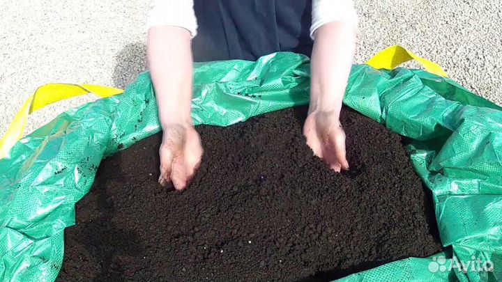 Чернозём (в мешках по 46-55 л )