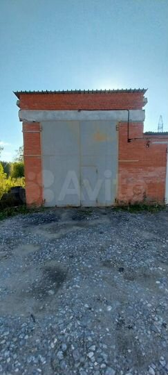 Гараж, > 30 м²