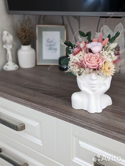 Букетики в гипсовых кашпо