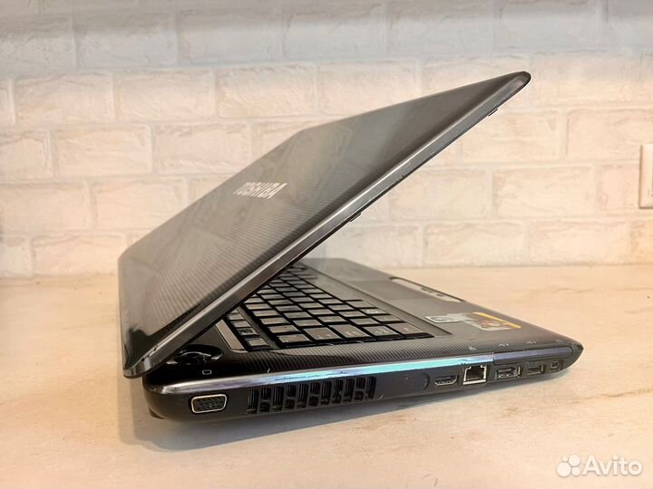 Надежный ноутбук toshiba satellite a300 10Е