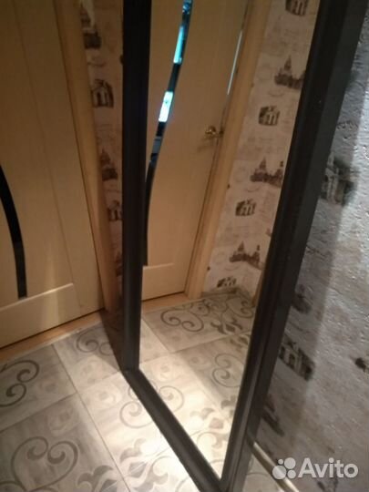 Зеркало большое в деревянном багете