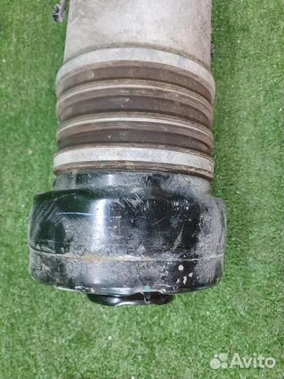 Стойка пневматическая передняя левая Audi Q7 (2015