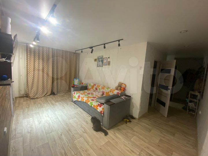 3-к. квартира, 54,5 м², 2/4 эт.