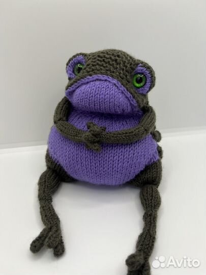 Вязаная игрушка ручной работы. Лягушка. Жаба