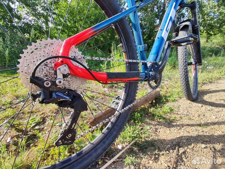 Велосипед горный gt