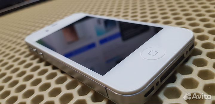 iPhone 4S, 16 ГБ