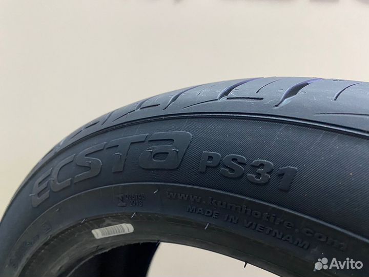 Kumho Ecsta PS31 235/45 R18 98W
