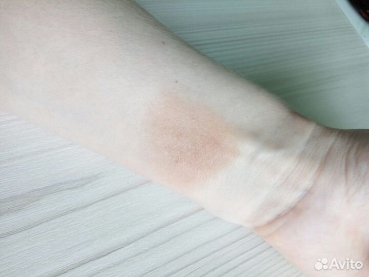 Бронзер Clinique темный с шиммером