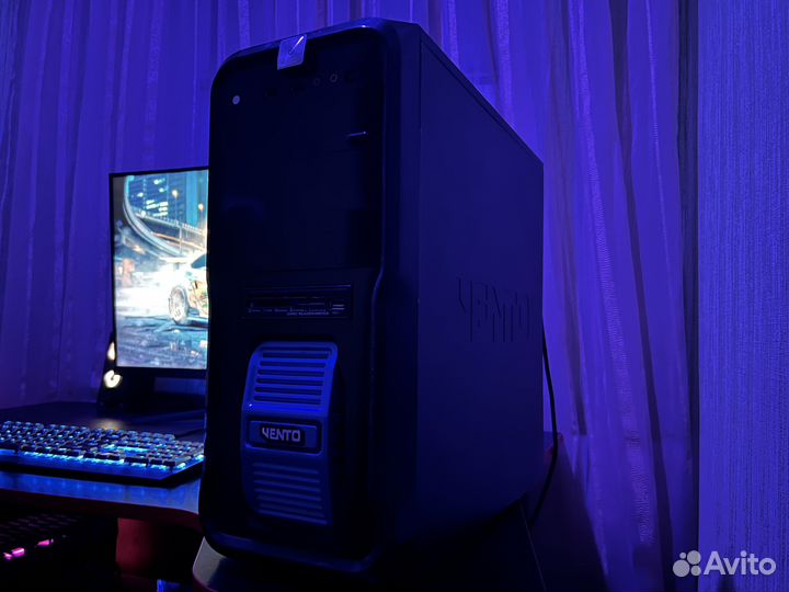 GTS 250/ E 8500/ 4GB RAM/ SSD 120GB/ HDD 250GB