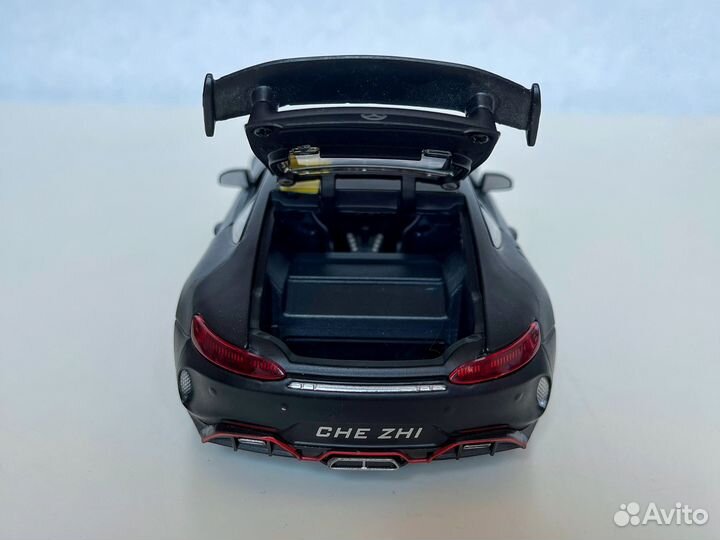 Машинка металлическая модель Mercedes amg 1:24