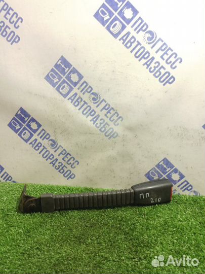 Ответная часть ремня безопасности передняя правая