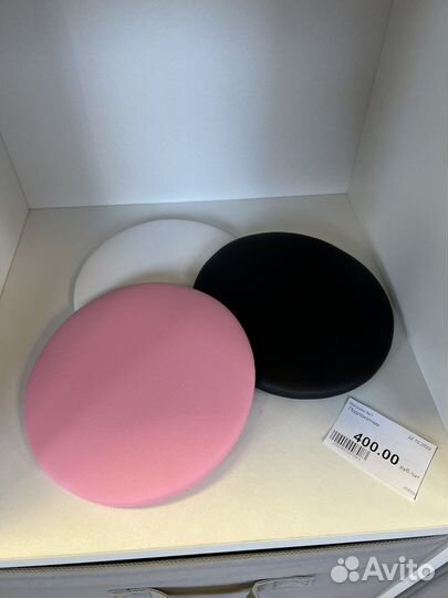 Подлокотник мастера маникюра