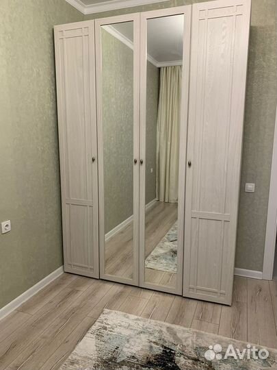 Шкаф