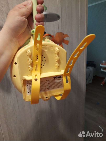 Музыкальный мобиль ночник в кроватку tomy