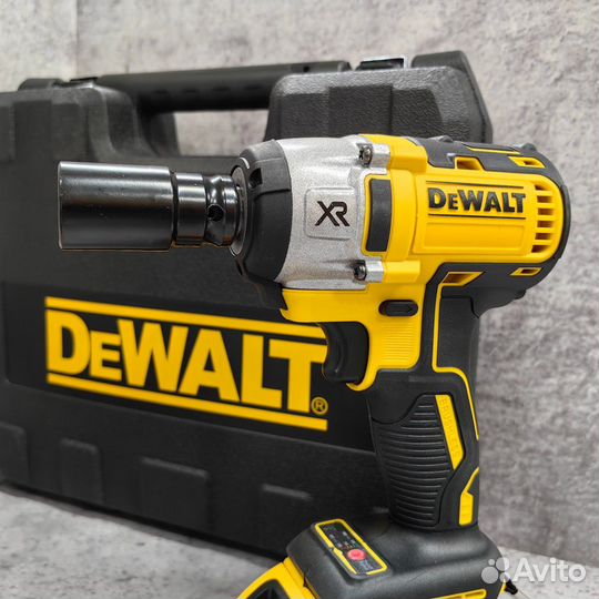 Гайковёрт DeWalt 350 Нм 20V ударный аккумуляторный