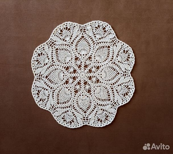 Салфетка интерьерная 42 см, ручная работа