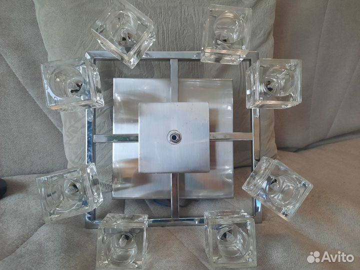 Стильная стекляная люстра