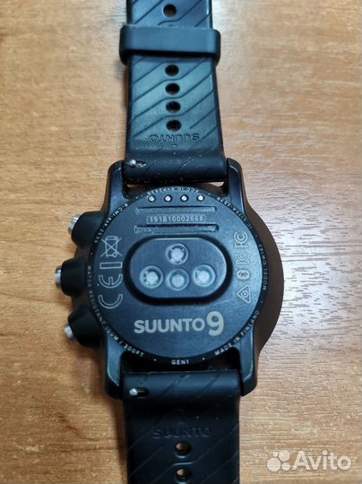 Часы suunto 9