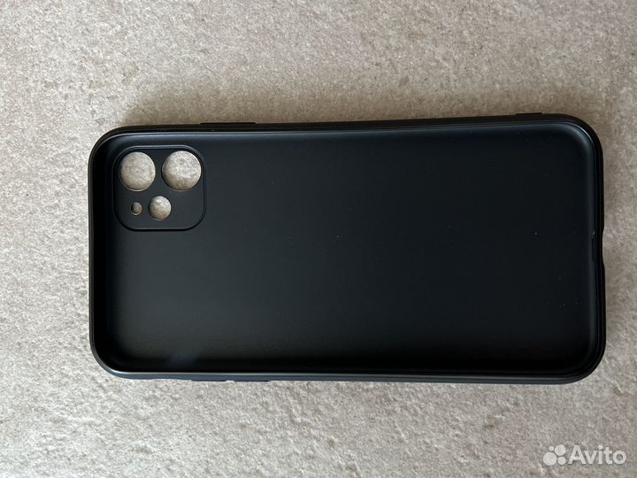 Чехол на iPhone 11
