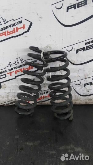 Пружина BMW 1-series 3-series E81 E82 E87 E88 E90 E91 E92 E93 задняя левая правая комплект 2 шт. 2WD