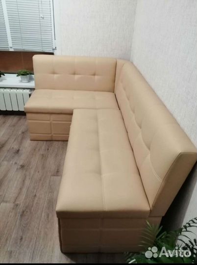 Угловой диван со спальным местом