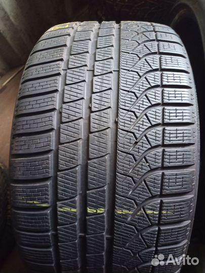 Pirelli P Zero Winter 285/30 R22