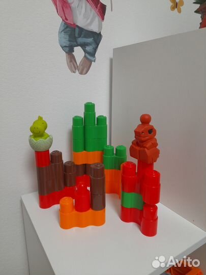 Развивающие игрушки(конструктор)