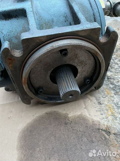 Насос гидравлики в асфальтоукладчик mitsubishi