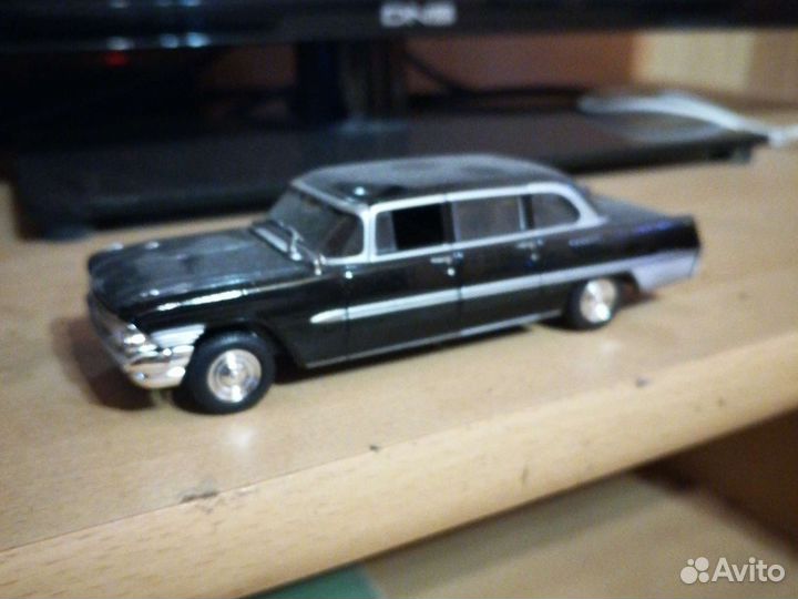 Машинка ЗИЛ маштаб 1.43