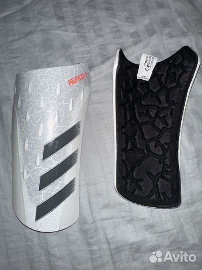 Щитки футбольные