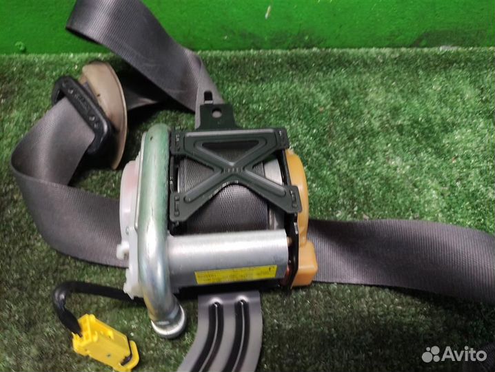 Ремень безопасности передний правый Honda Civic 5