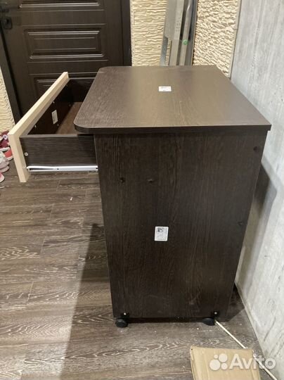 Стол для ноутбука