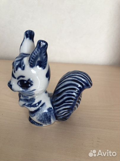 Статуэтка белочка гжель СССР