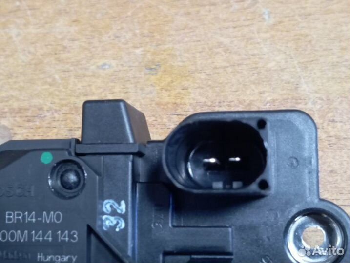 Регулятор напряжения генератора Mercedes-Benz Vito